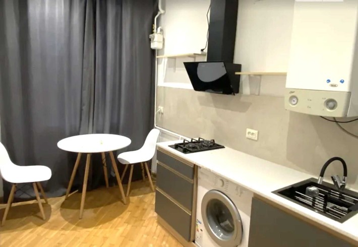 |  Продаж 2-кімнатної квартири з автономним опаленням та гаражем - фото 1