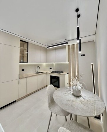 Продається 3 кімнатна квартира по вул. Київська - фото 1