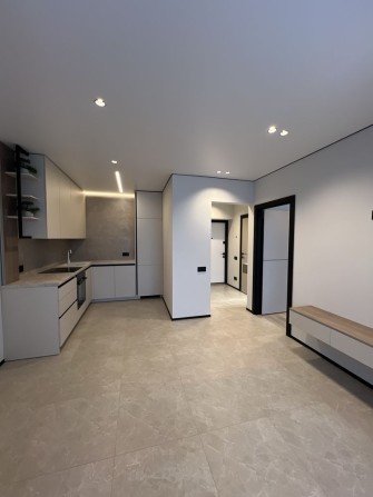 Продам сучасну однокімнатну квартиру клубному будинку! - фото 1