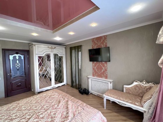 √ Продається 2 кімнатна квартира в класичному стилі Ровно