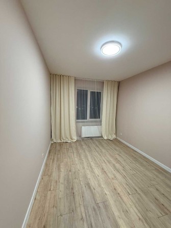 Продам світлу 1 кімнатну квартиру в сучасній новобудові. - фото 1