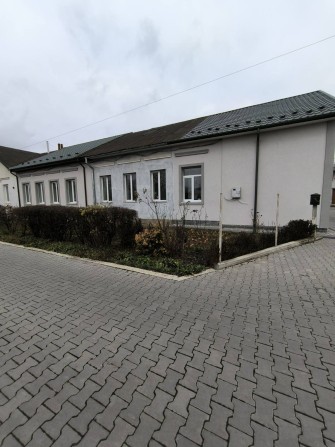 Продається 2-х кімнатна квартира по вул. Хотинській - фото 1