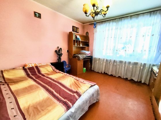 2 кімнатна квартира під комерцію. Вул. Соборна Рівне