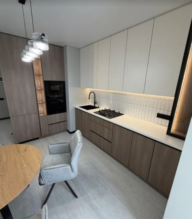 Продаж 1к квартири 45 кв. м на вул. Рєпіна, Канада. - фото 1