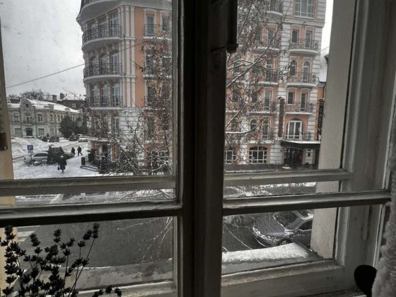 Продаю видову 1-кімнатну квартиру у сталінці в самому серці міста Полтава