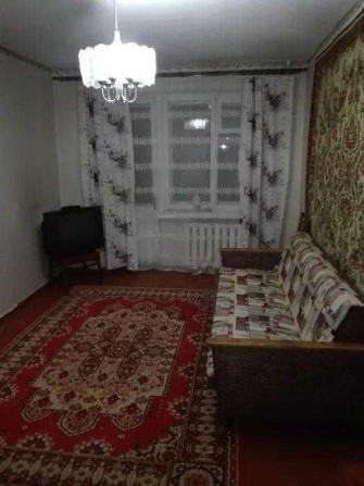 У продажу двокімнатна квартира пр. Ломаний - фото 1