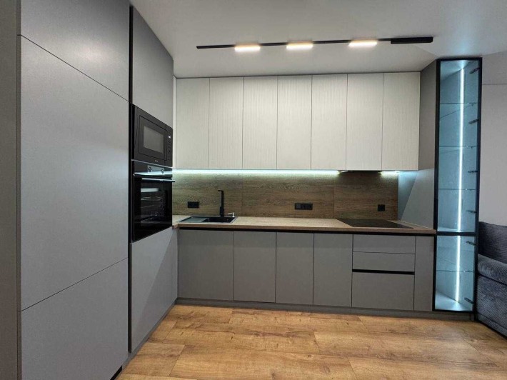 Продаж Одкімнатна квартира з новим дизайнерським ремонтом - фото 1