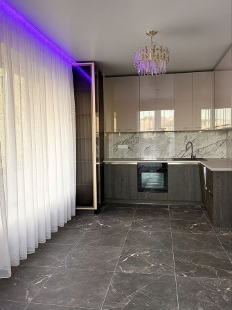 Продам квартиру з ремонтом - фото 1