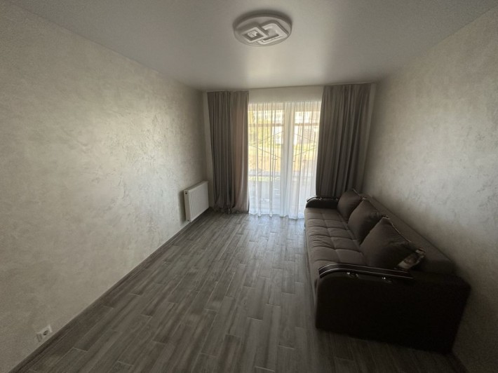 Продаж 1к квартири 60 кв. м на вул. Університетська 7 - фото 1