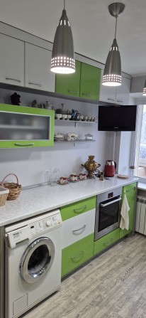 Продам Шикарну 3 кімнатну квартиру в центрі міста на Харківській 12 - фото 1