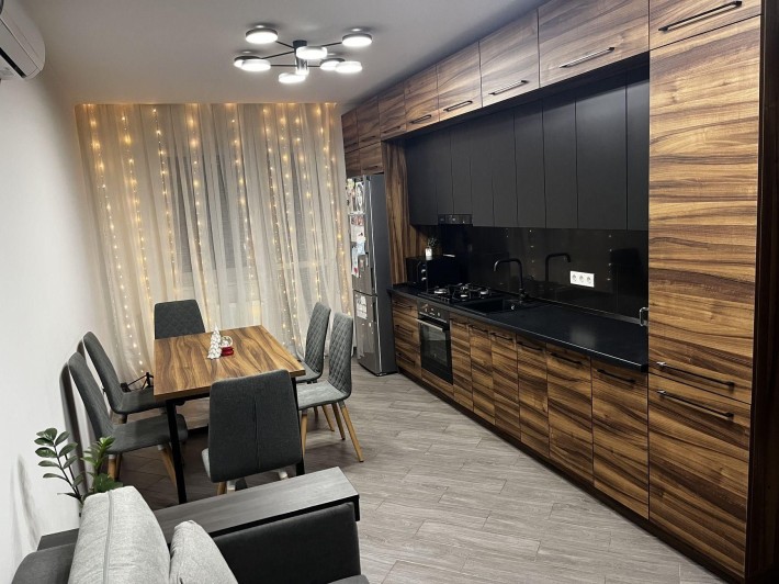 2-кімнатна квартира з ремонтом - фото 1