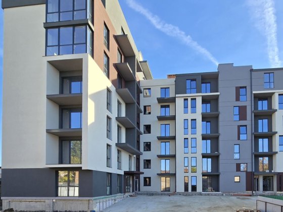 Продаж 1-кімнатної квартири-сирця в ЖК «Французький двір»/ Центр міста Ужгород