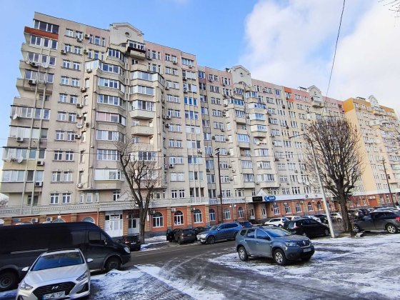Продаж 3-кімнатної  квартири в центрі  нашого славного міста. Черкассы