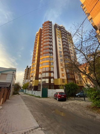 Центр, 1-кім квартира, 55 кв м в новобудові, переуступка - фото 1