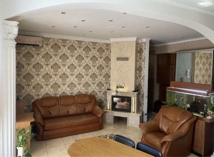 Продаж квартири, центр міста - фото 1