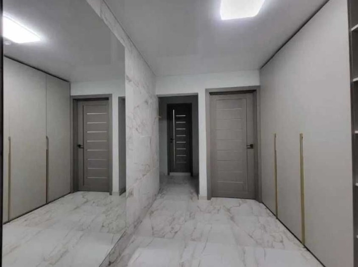 Продаж 3к квартира ремонт держ програми - фото 1