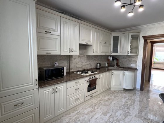 Продаж 3 кімнатної квартири вул. Климпуша Ужгород