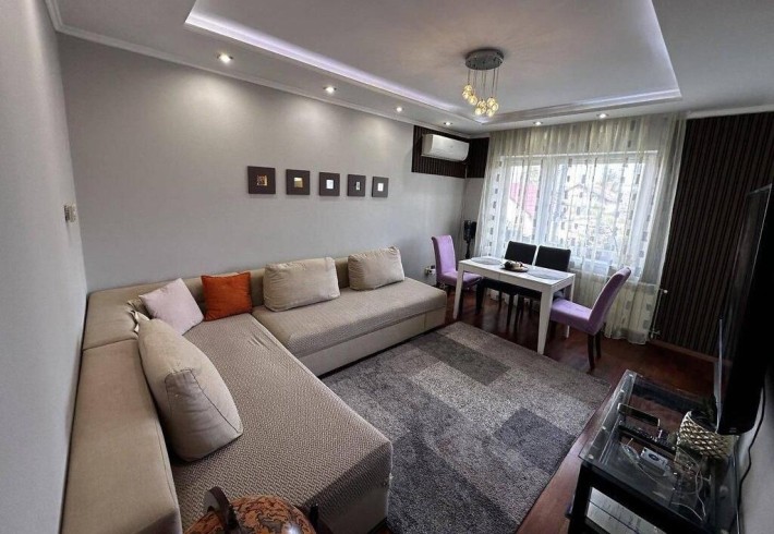 3-к кімнатна квартира з капітальним ремонтом в центрі міста !!! - фото 1