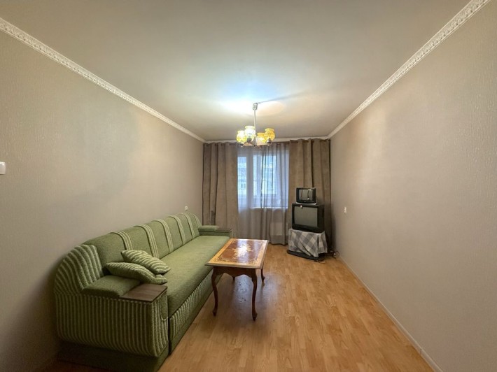 2-кімнатна квартира з ремонтом у тихому районі - фото 1