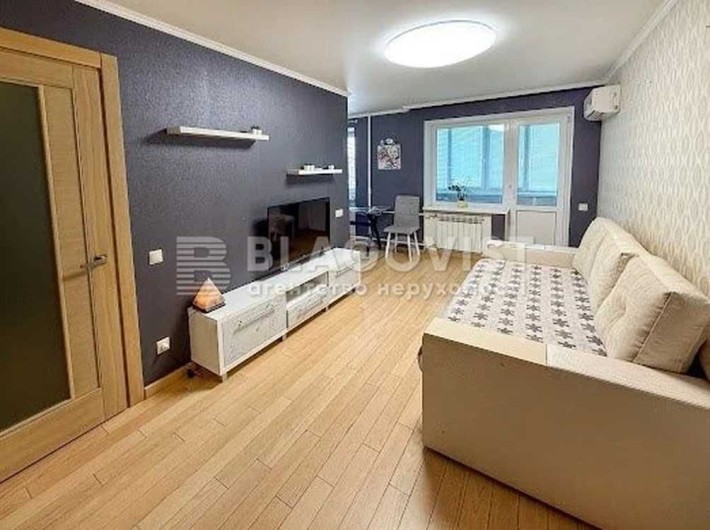 Продаж 3К квартири ст.м. Почайна 10 хв. - фото 1