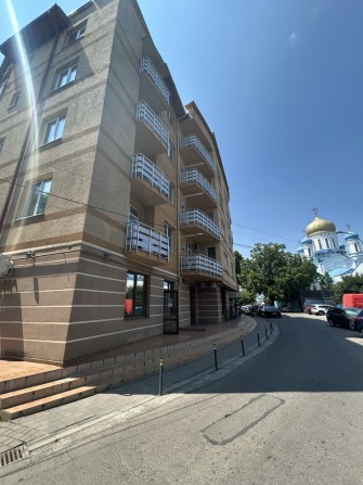 Продам 3 кімнатну квартиру біля Собору - фото 1