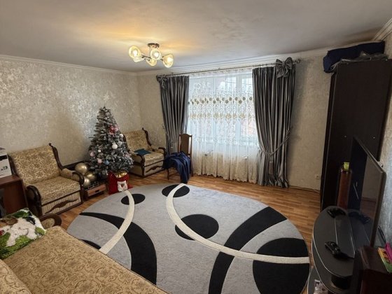 Продаж 3-х кімнатної кварири, по вул. Толбухіна 4 (р-н Бартки) Чернівці