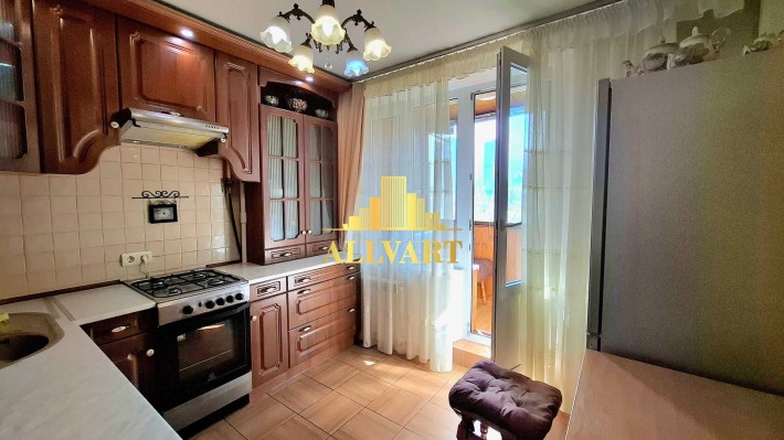 Продаж 3 кімнатної квартири з ремонтом, Березняки, пр Тичини 3й поверх - фото 1