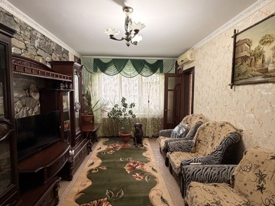 3-кімнатна квартира район Рокосовського єВідновлення Чернигов