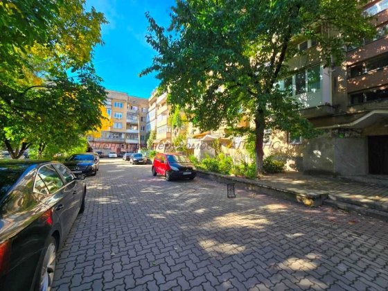 3-х кімнатна р-н  супермаркету "Дастор" Ужгород