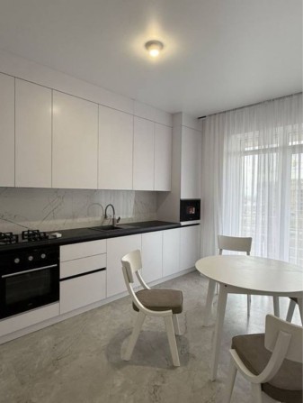 Продаж 2-кімнатної квартири у сучасній новобудові. - фото 1