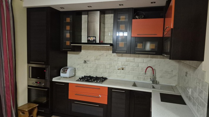 2к на набережній - фото 1