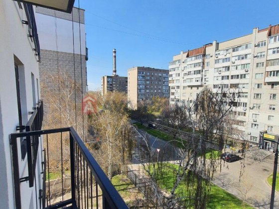 2-кімнатна в новому жк. Є-Відновлення Черкассы