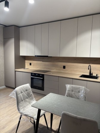 Продаж 1,5 квартири  , Вул. Тихого - фото 1