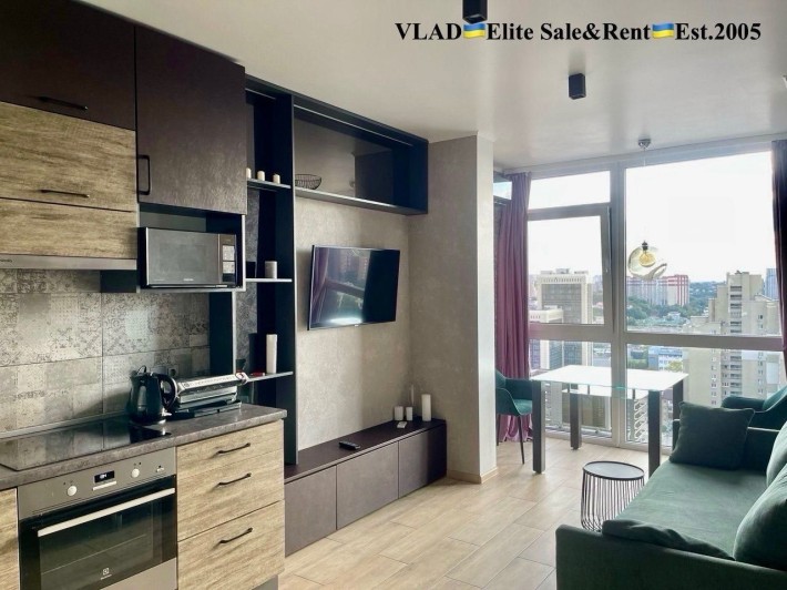 Французький квартал-2. Французский квартал-2. Предславинська 40. - фото 1