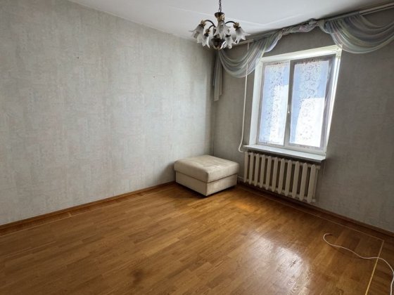 Продається 4-и кімнатна  квартира від власникс Чернігів