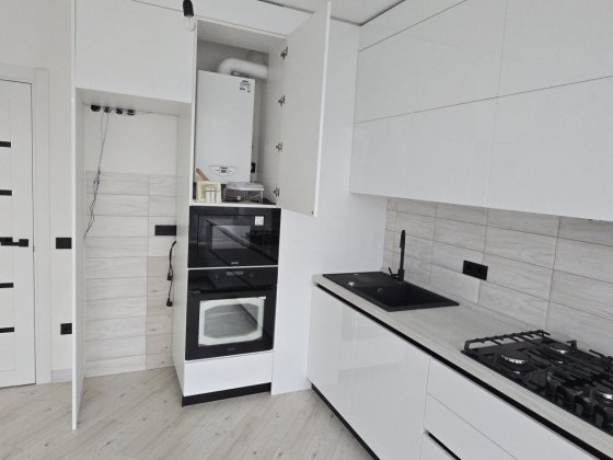 Дво кімнатна новобудова, проспект Незалежності 116а Чернівці