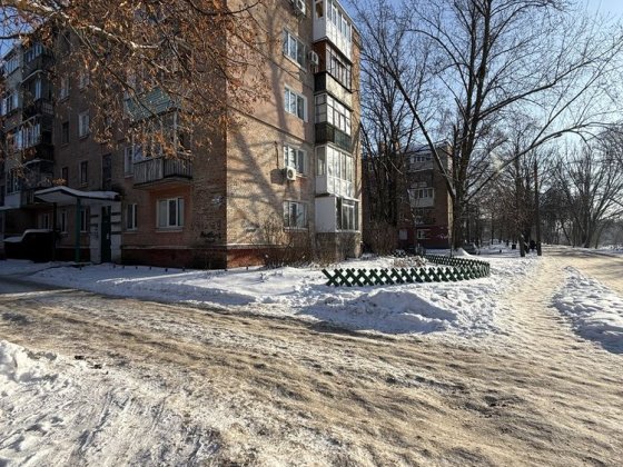 Продаж 2- во кімнатної квартири ,два підвали,р-н Красний міст Чернигов