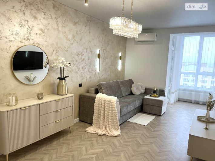 Продам 2-кімнатну квартиру на Поділлі - фото 1