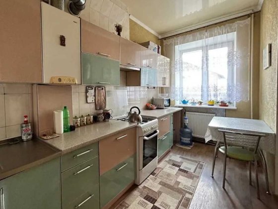 Продам 3к квартира з ремонтом АГВ біля озера Вінниця