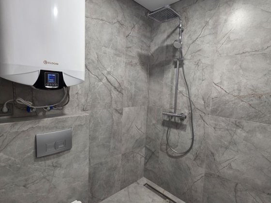 Класна квартира в новобудові з ремонтом, меблі до кінця місяця встанов Черкассы