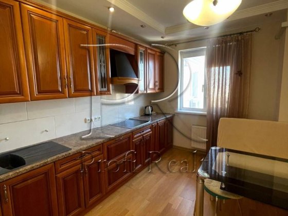 Продаж 3 кімн. квартири за адресою вул.Генадія Воробйова,13-Е/Курська Киев