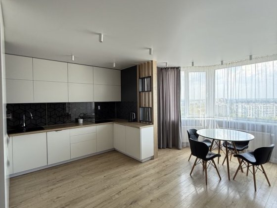 Простора квартира в центрі міста з неймовірним видом Черкассы