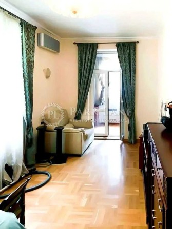 Продаж 2к квартири в сталінці в Центрі Києва Білокур Катерини 6 - фото 1