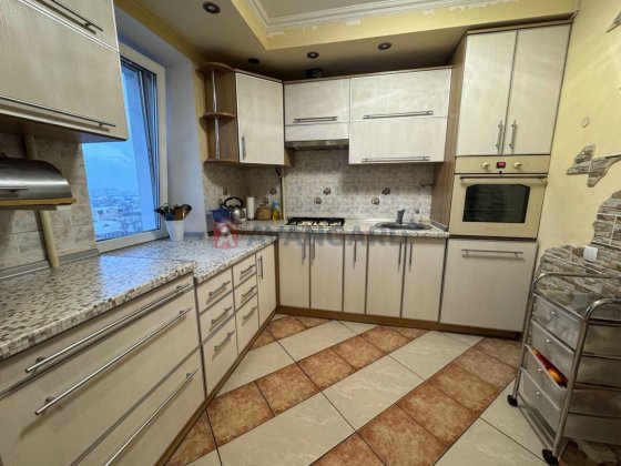 Продаж вдало перепланованої 3-кімн. кв. з ремонтом Черкассы