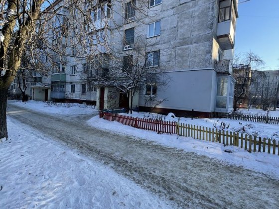 Продам 1 кім.кв по вул.Льотній є Відновлення Чернигов
