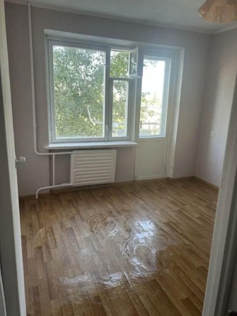 Продам 1-комн квартиру в районе Космонавтов ул. - фото 1