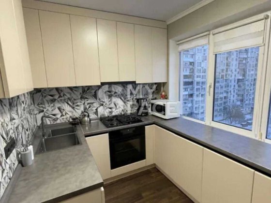 Терміново!3к просп. Володимира Івасюка 9,Прирічна,Оболонський,Мінська Киев