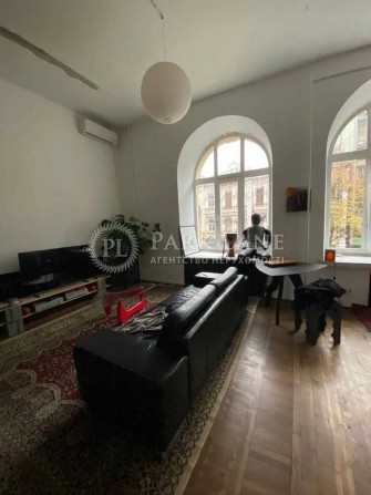 Продаж 1к квартири в Історичному Центрі Січових Стрільців 12 - фото 1