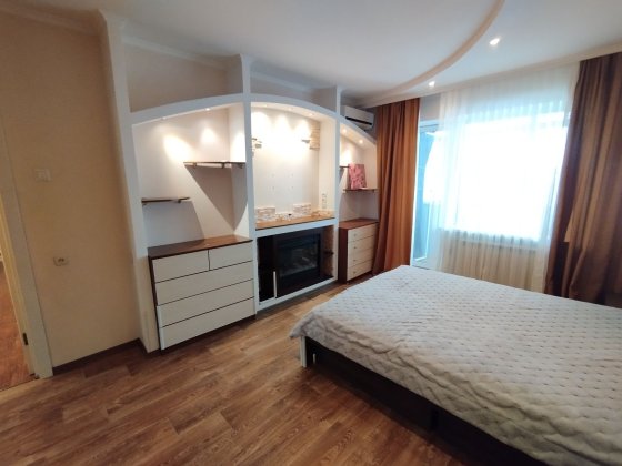 Продам 2 комнатную квартиру Чешка на Соколе ул. Евпаторийськая 106 Дніпро