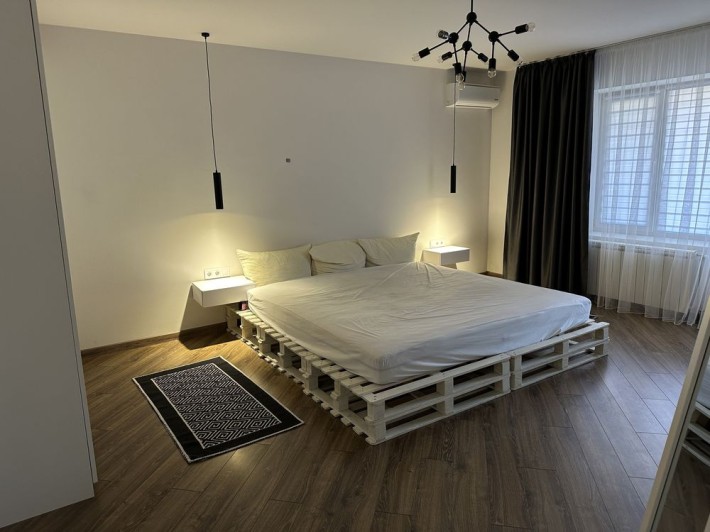 Продаж  великої 3-х кімнатної з гаражем! - фото 1